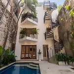 Casa de 3 Hab en la Ciudad Amurallada con Piscina