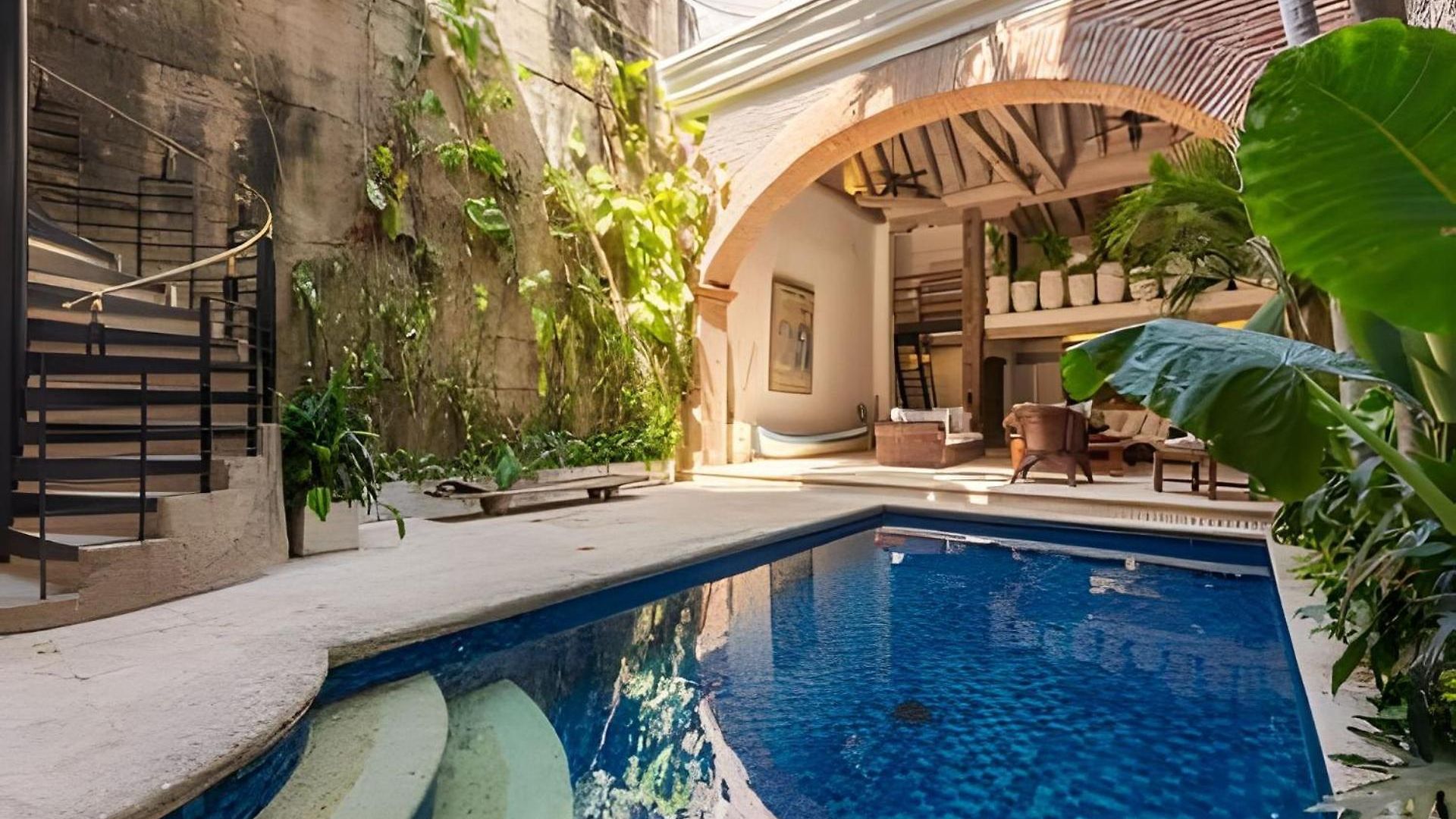 Casa De 3 Hab En La Ciudad Amurallada Con Piscina Сasa de vacaciones