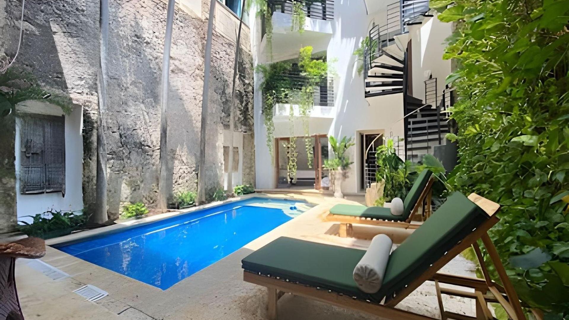 Casa De 3 Hab En La Ciudad Amurallada Con Piscina Сasa de vacaciones *