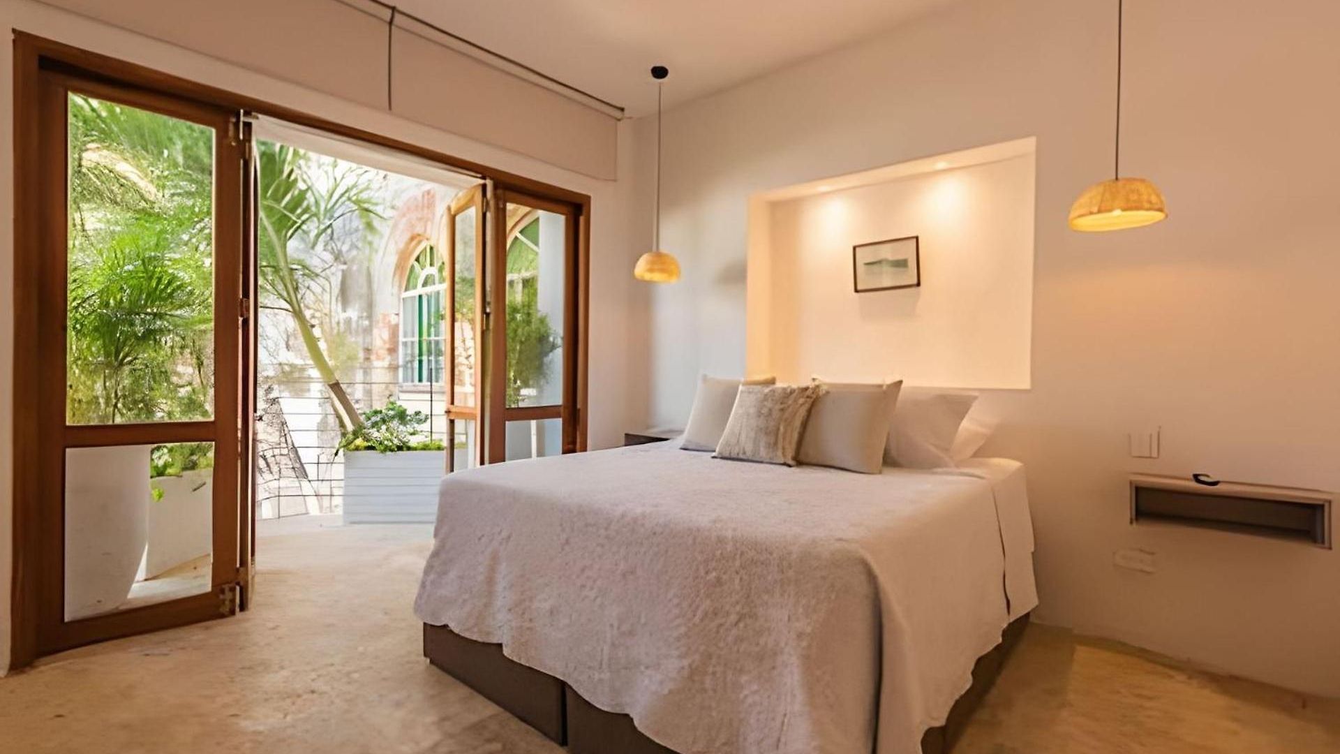 Casa De 3 Hab En La Ciudad Amurallada Con Piscina