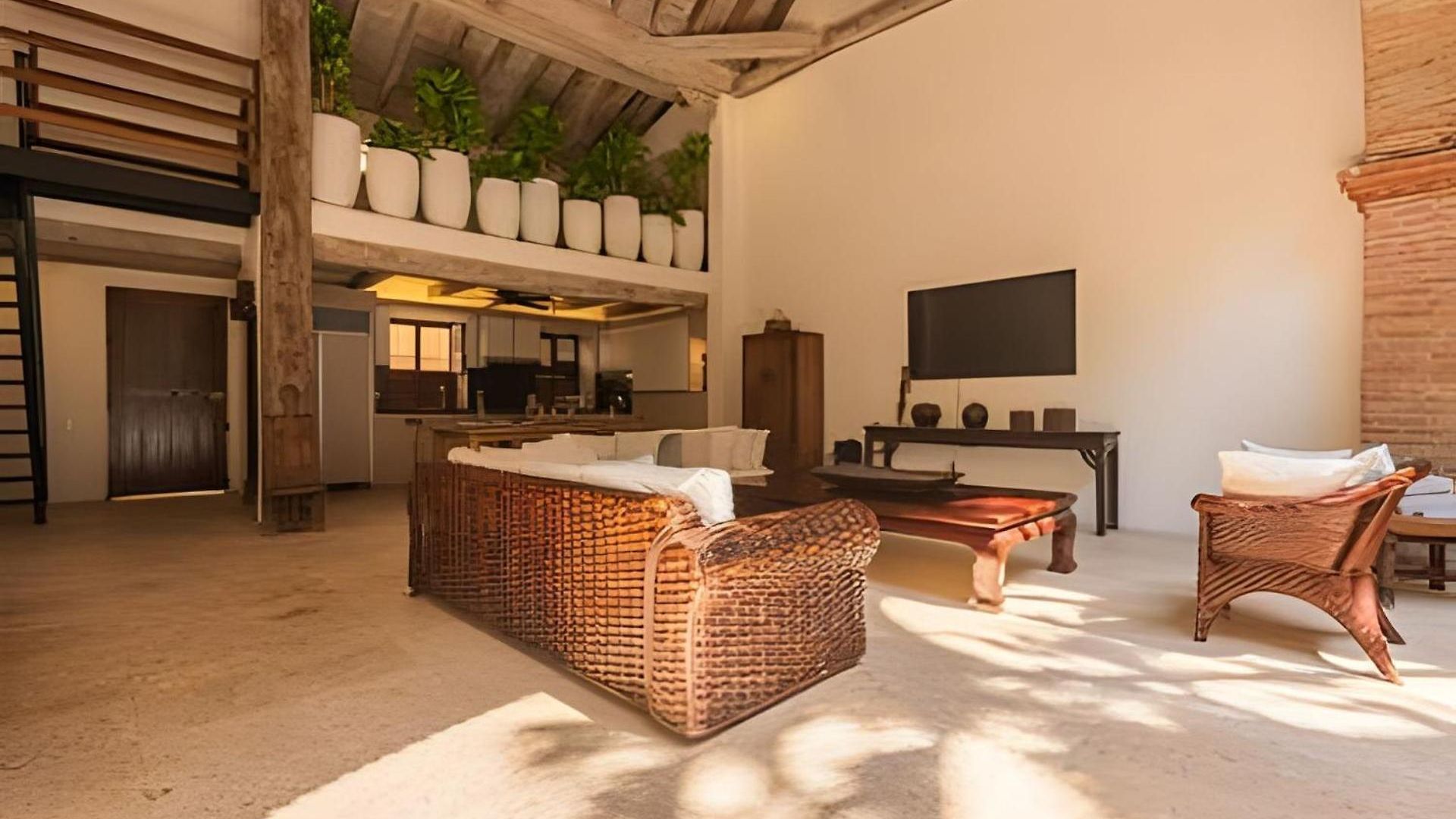 Casa De 3 Hab En La Ciudad Amurallada Con Piscina