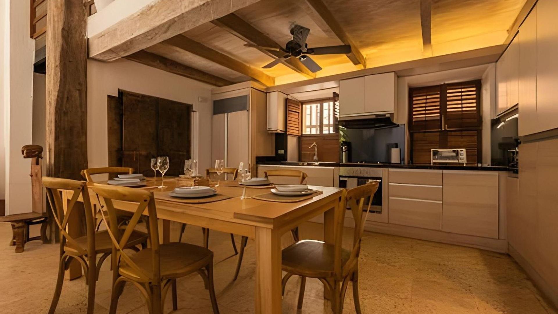 Casa De 3 Hab En La Ciudad Amurallada Con Piscina