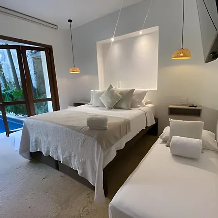 Casa De 3 Hab En La Ciudad Amurallada Con Piscina