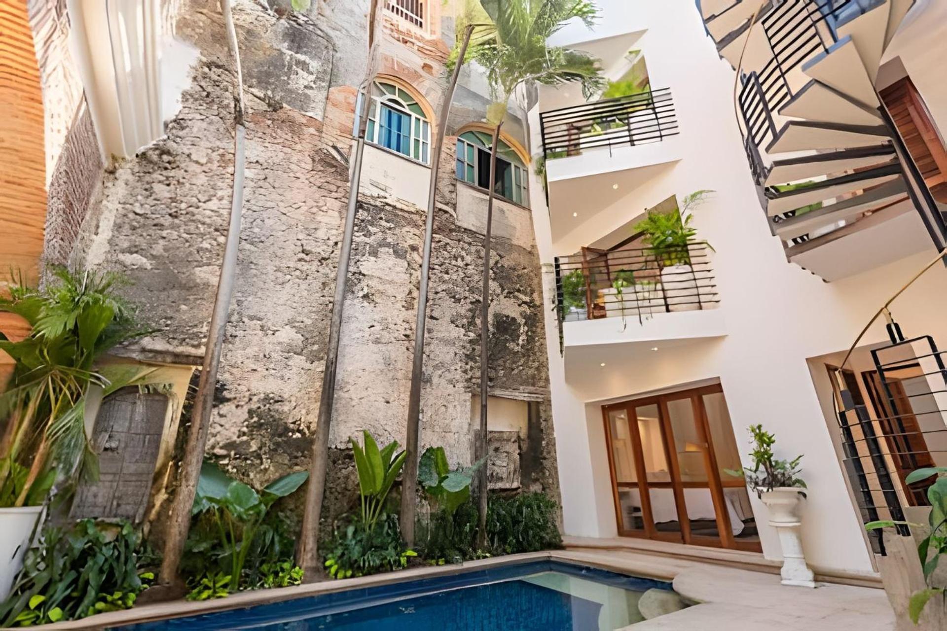 Сasa de vacaciones Casa De 3 Hab En La Ciudad Amurallada Con Piscina