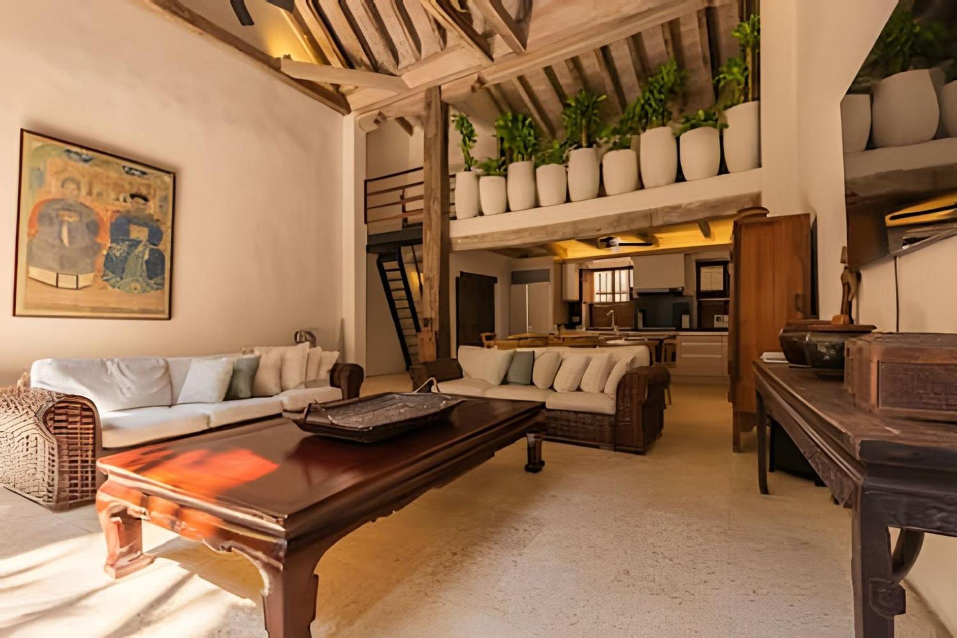 Сasa de vacaciones Casa De 3 Hab En La Ciudad Amurallada Con Piscina