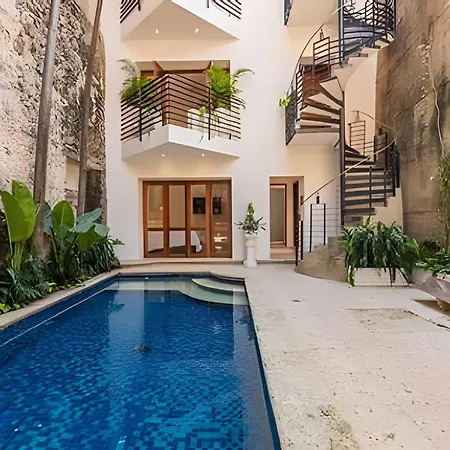 Сasa de vacaciones Casa De 3 Hab En La Ciudad Amurallada Con Piscina *