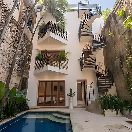 Casa De 3 Hab En La Ciudad Amurallada Con Piscina Сasa de vacaciones