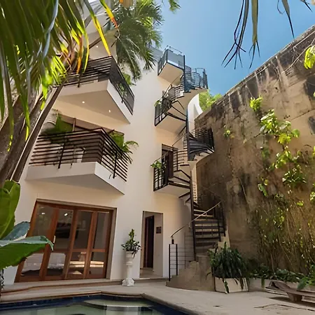 Сasa de vacaciones Casa De 3 Hab En La Ciudad Amurallada Con Piscina